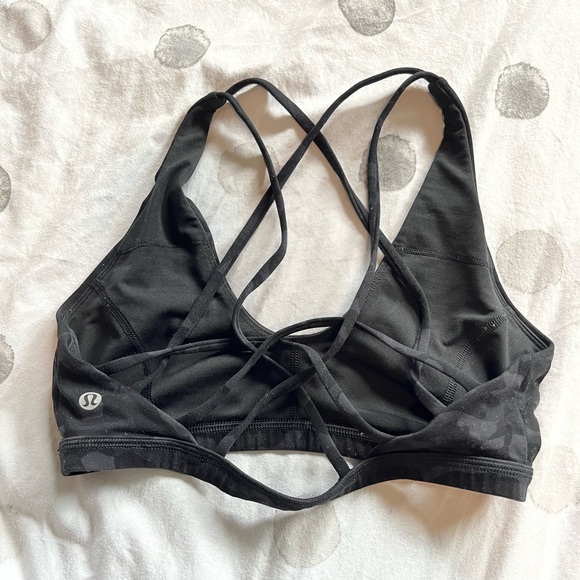 Lululemon Sports Bra - Picture 1 of 3